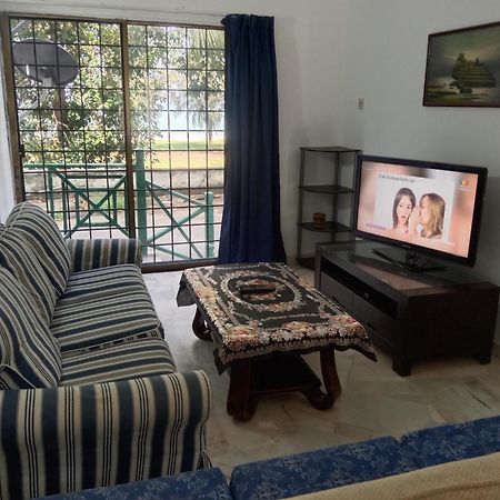 Pd Bayu Beach Resort Private Service Apartment Πορτ Ντίξον Εξωτερικό φωτογραφία